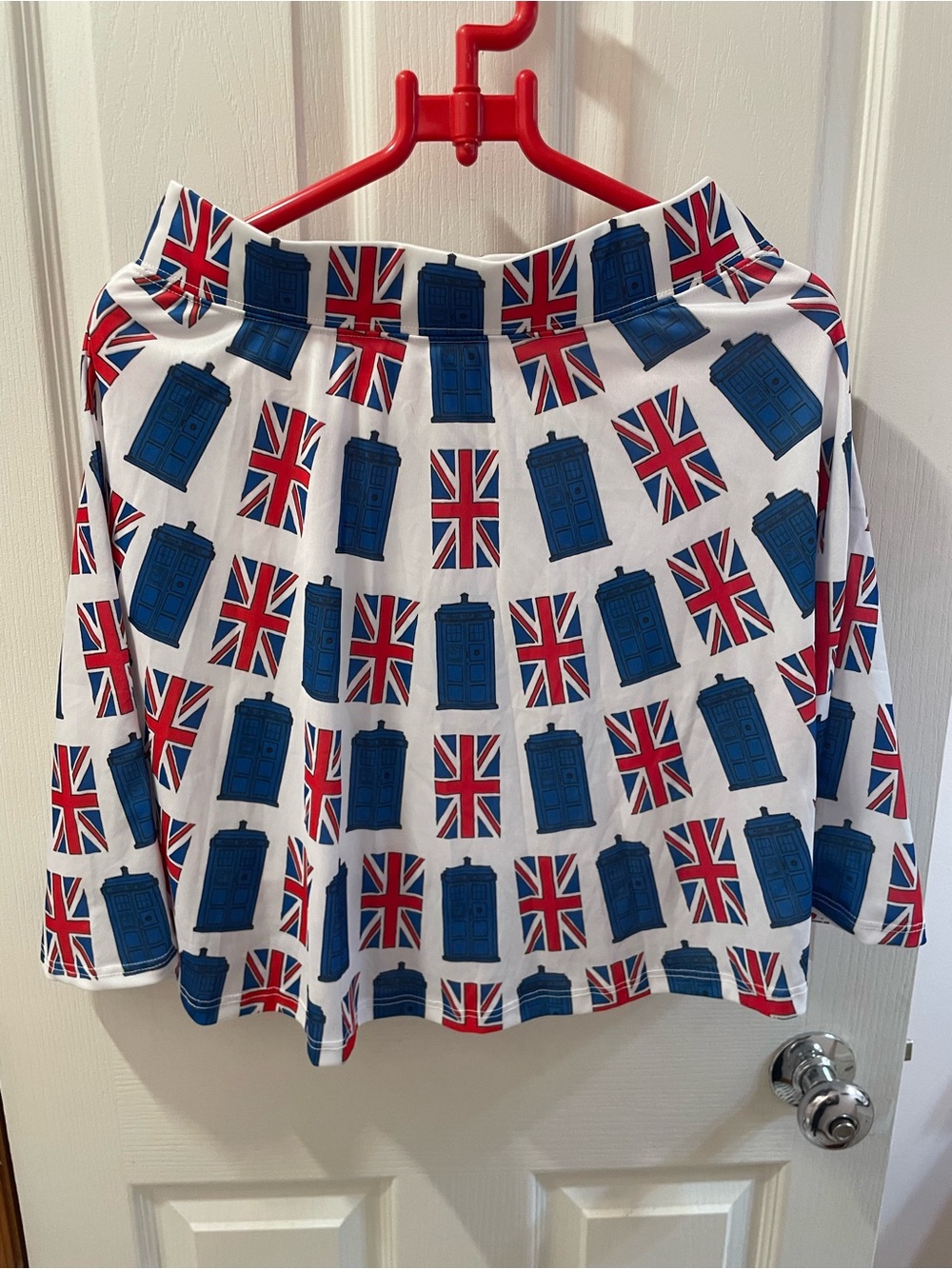 Her Universe - Doctor Who TARDIS and Union Jack Skirt